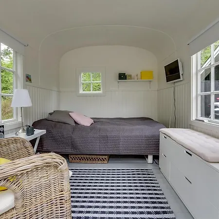 Three-bedroom Holiday In بيت للعطل