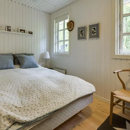 Three-bedroom Holiday In